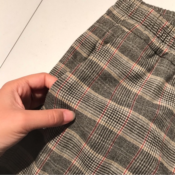 Aritzia Sunday Best Flyte Check Plaid Pants in Gray/Red Academia Size Medium - Picture 3 of 8